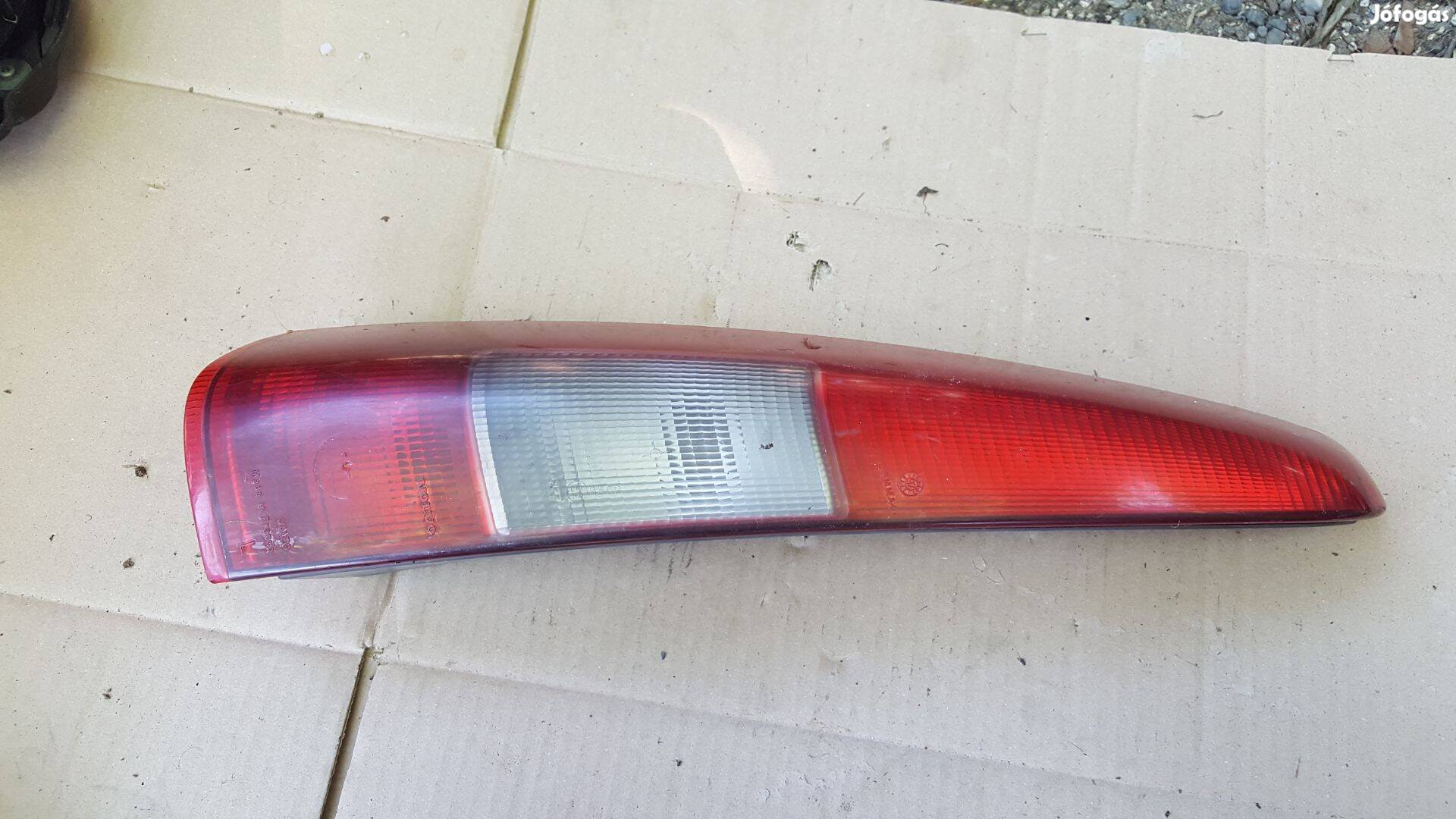 Volvo 9157799 V70 XC70 bal felső hátsó lámpa
