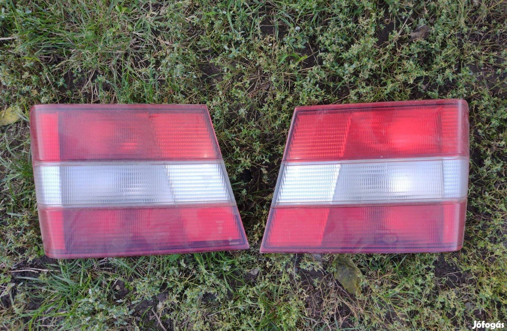 Volvo 940, 960 hátsó lámpapár 3534093