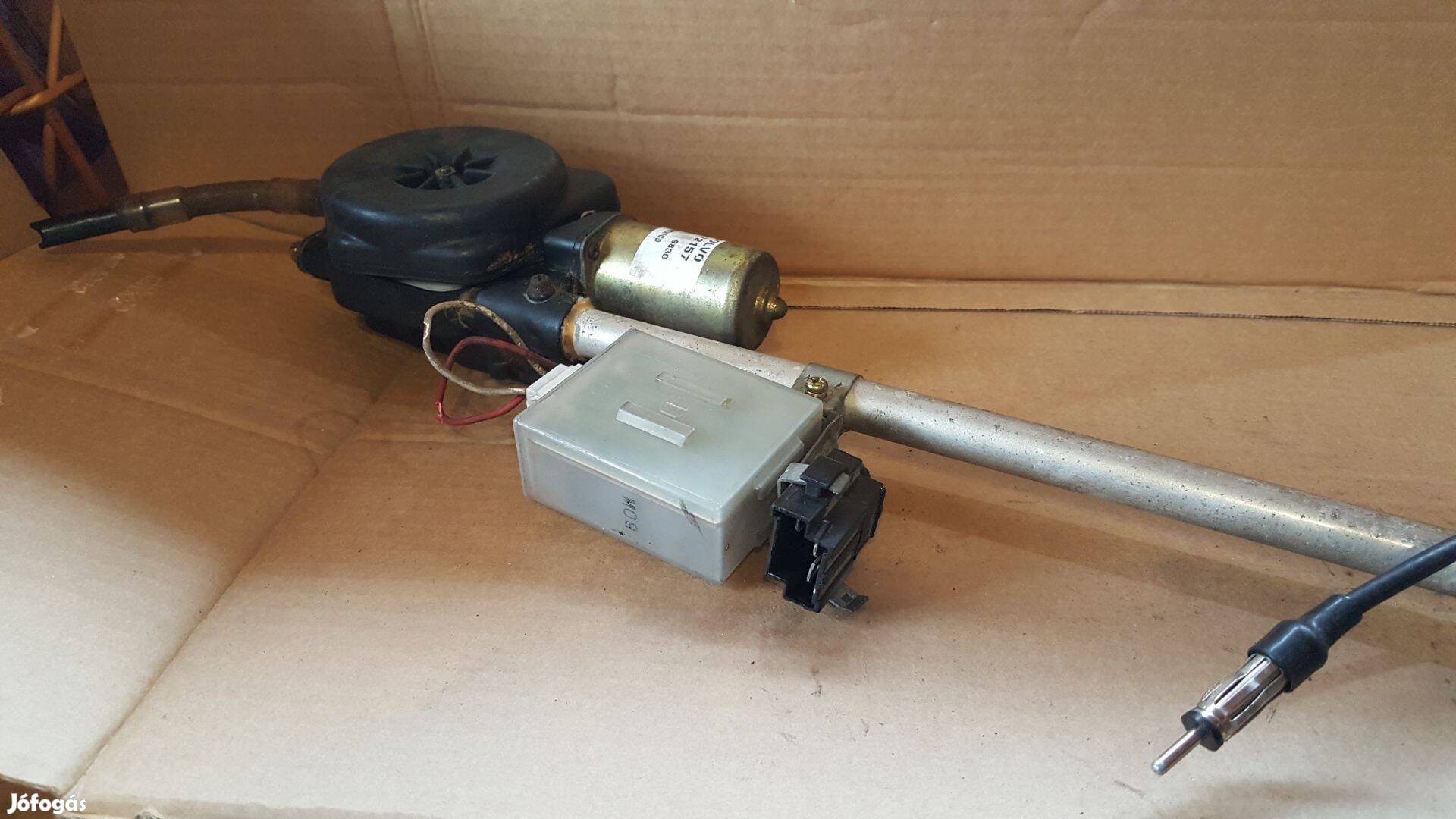 Volvo 9472157 850 S70 elektromos antenna