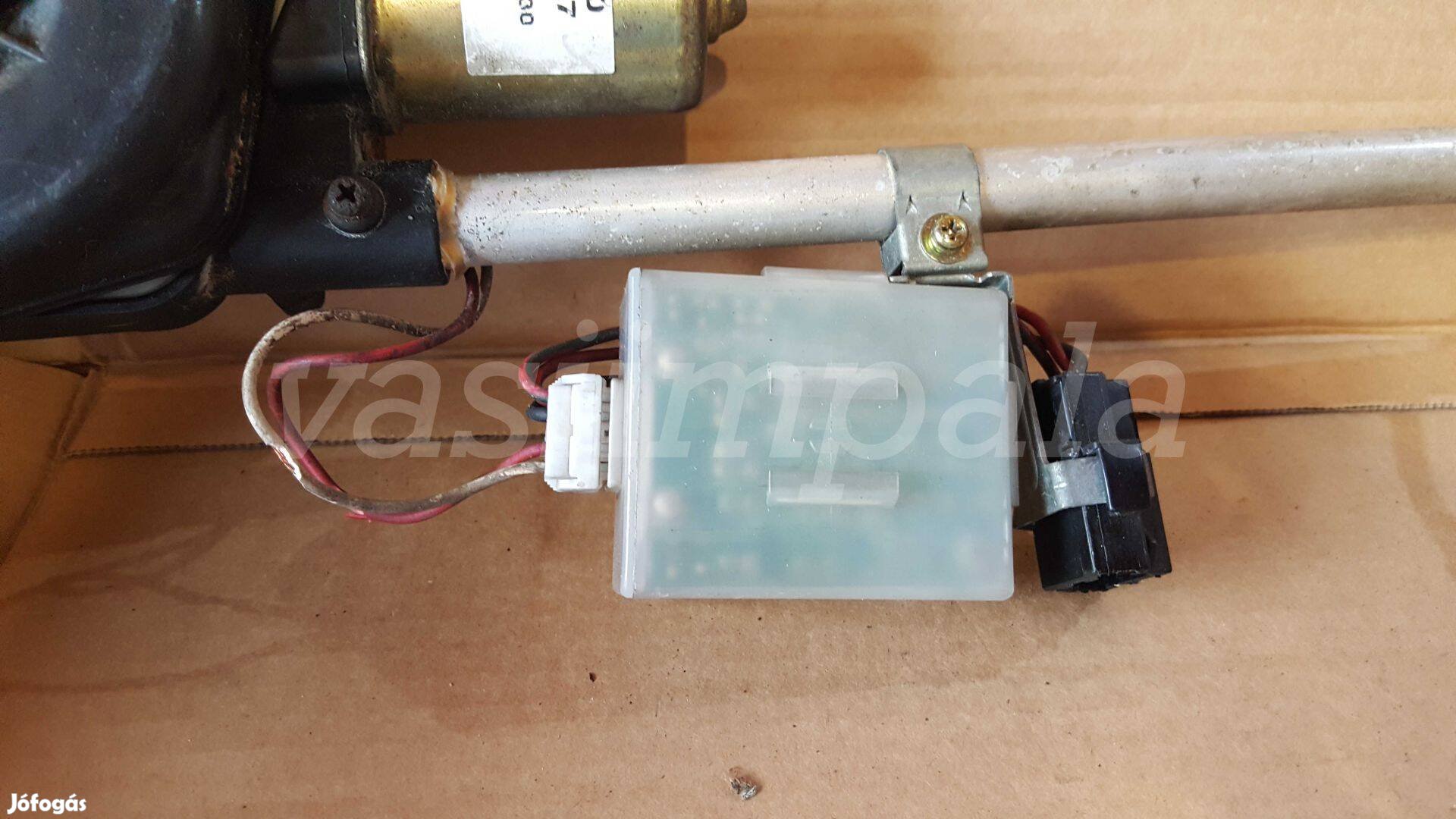 Volvo 9472157 850 S70 elektromos antenna