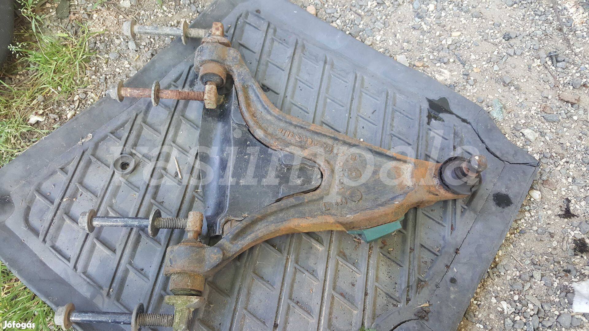 Volvo 9492916 8628997 850 S70 V70 TDI bal első lengőkar