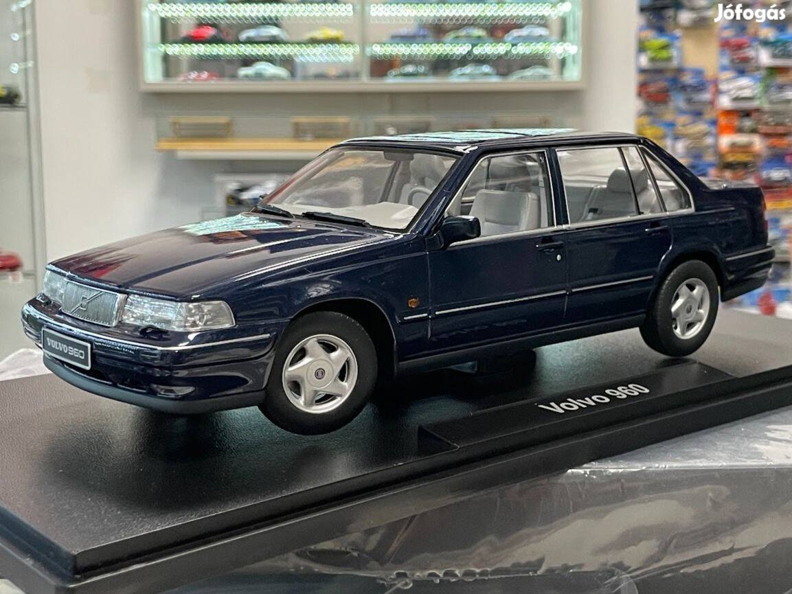 Volvo 960 1996 1:18 Triple9 T9-1800302