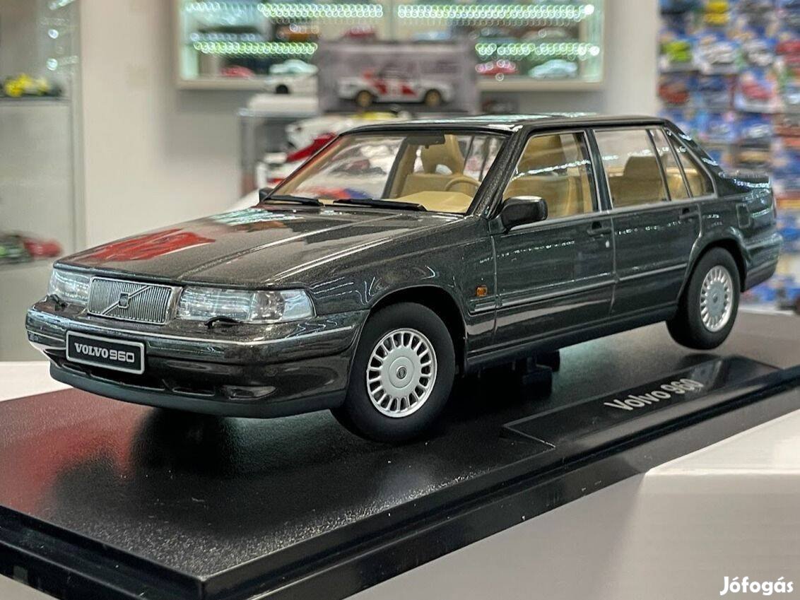 Volvo 960 1996 1:18 Triple9 T9-1800304