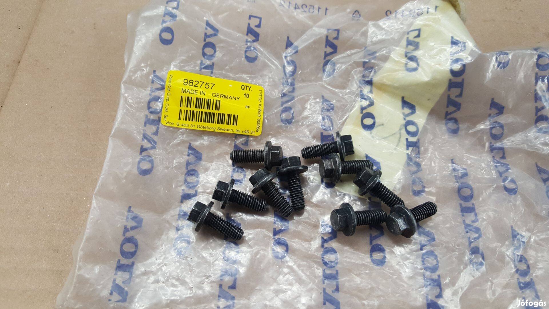 Volvo 982757 M6 16mm csavar