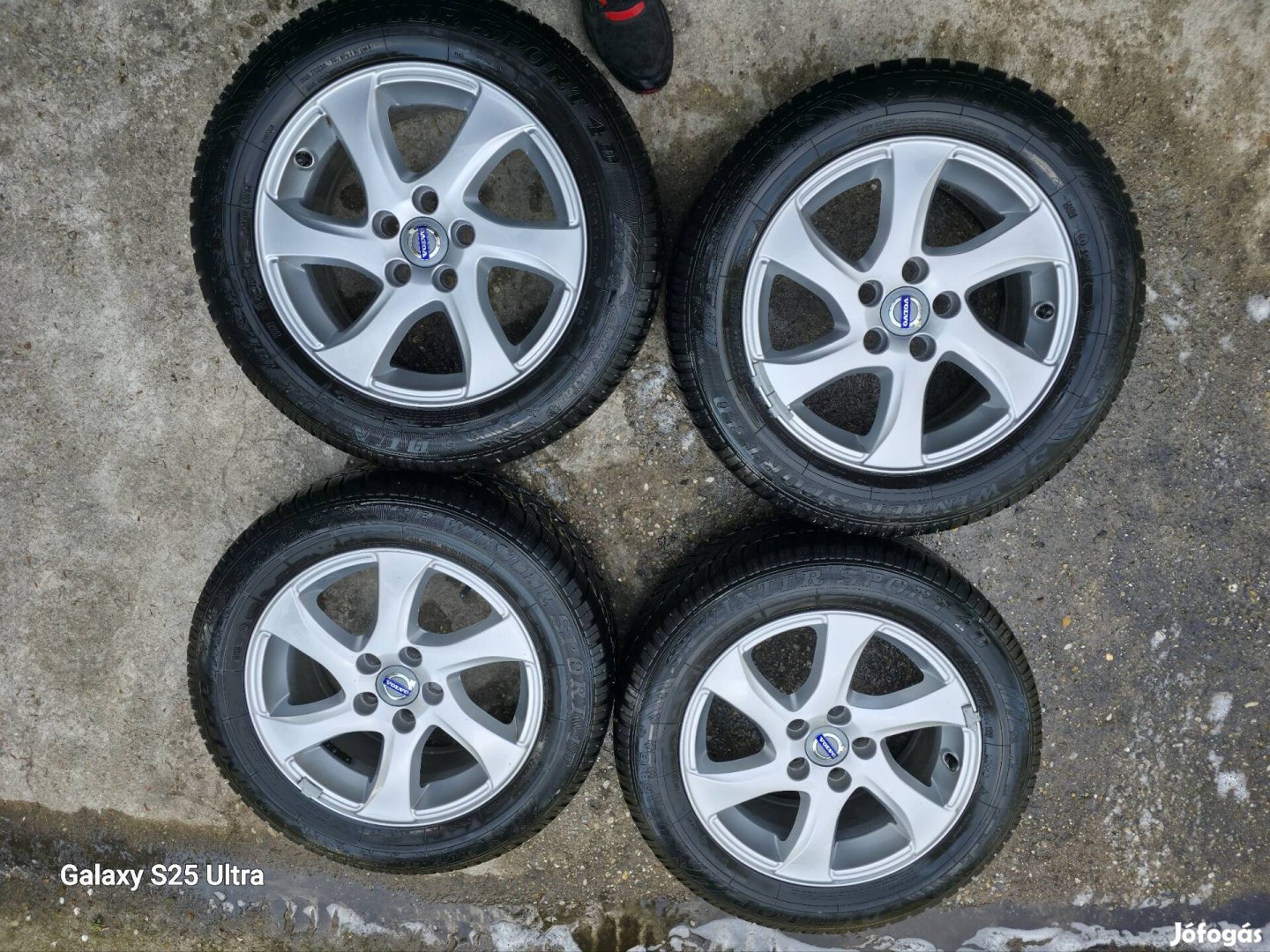 Volvo Alufelnik gumikkal 5x108 205/60R16