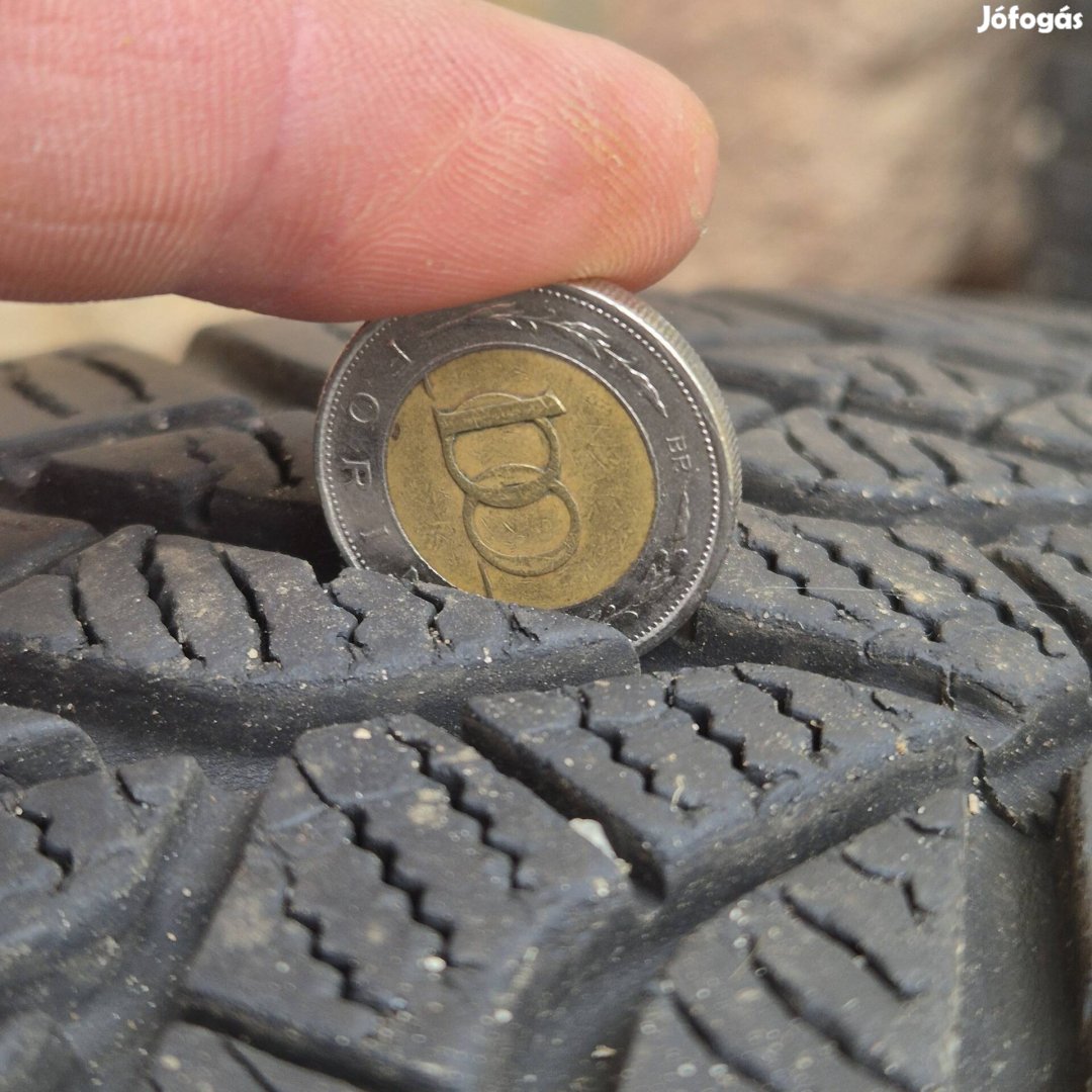 Volvo Antila 15" kerékgarnitúra téligumival