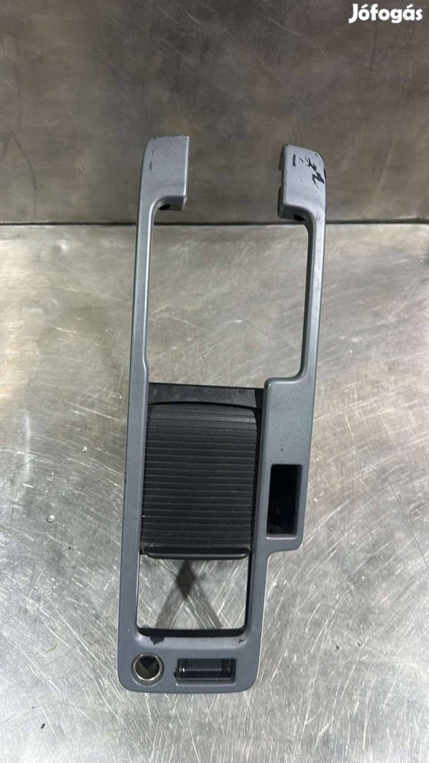 Volvo C30 pohár tarto roló