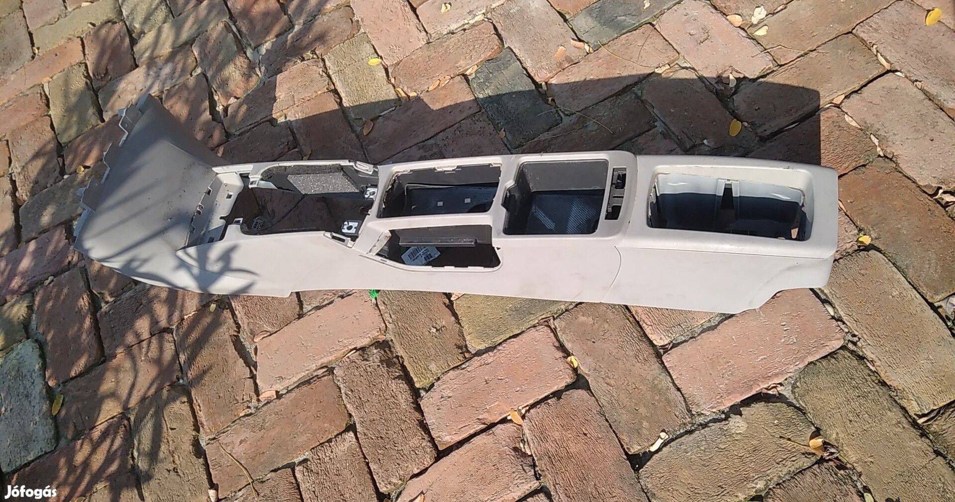 Volvo C70 II 2 MK2 Középbox