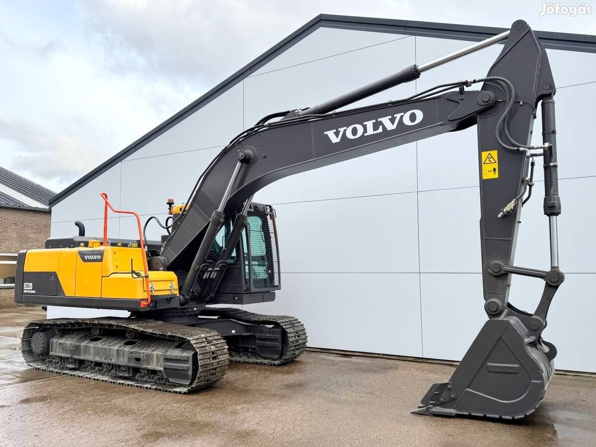 Volvo EC220D lánctalpas kotrógép / 9 üzemóra / Lízing 20%-tól