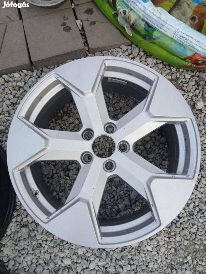 Volvo EX30 alufelni 18"