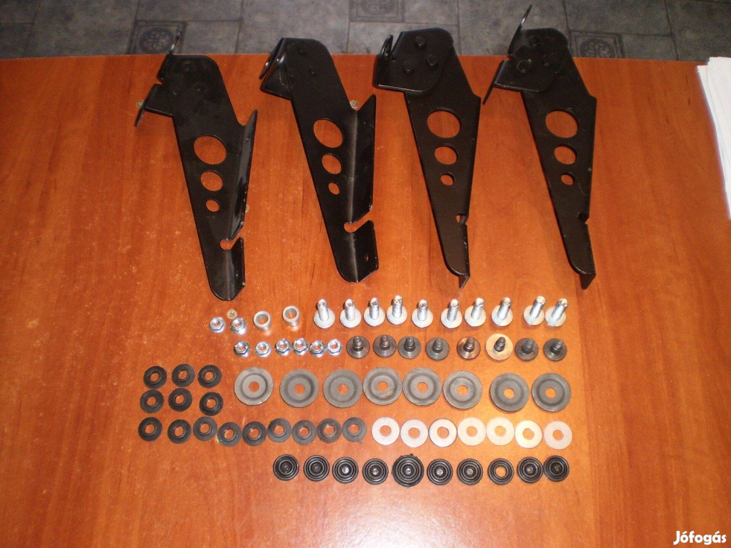 Volvo FH, FM napellenző konzol új