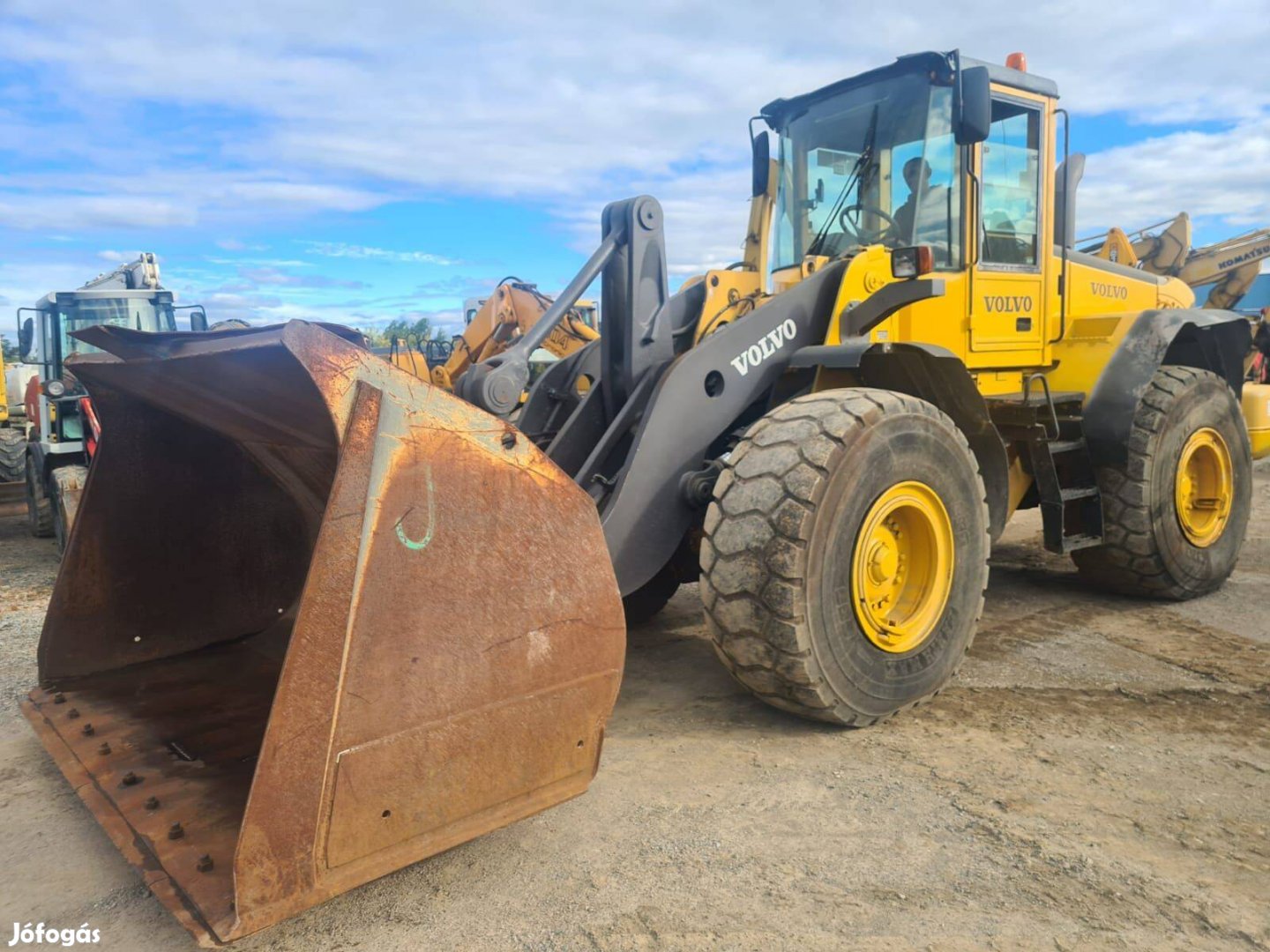 Volvo L120E homlokrakodo