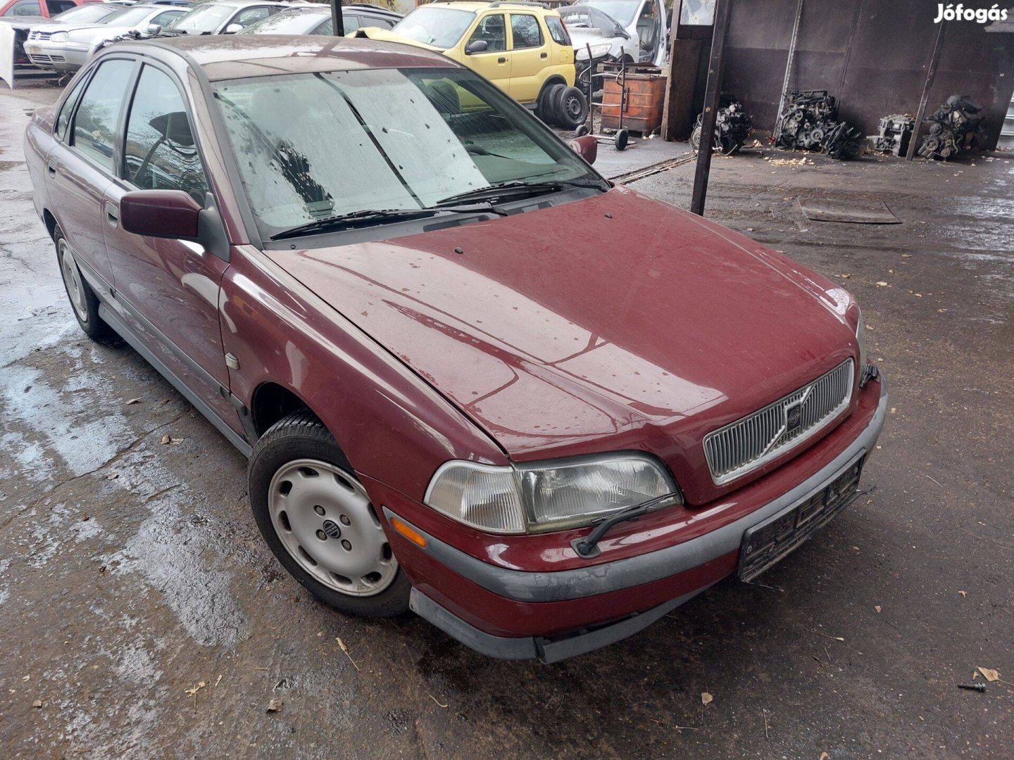 Volvo S40 karosszéria elemei bordó