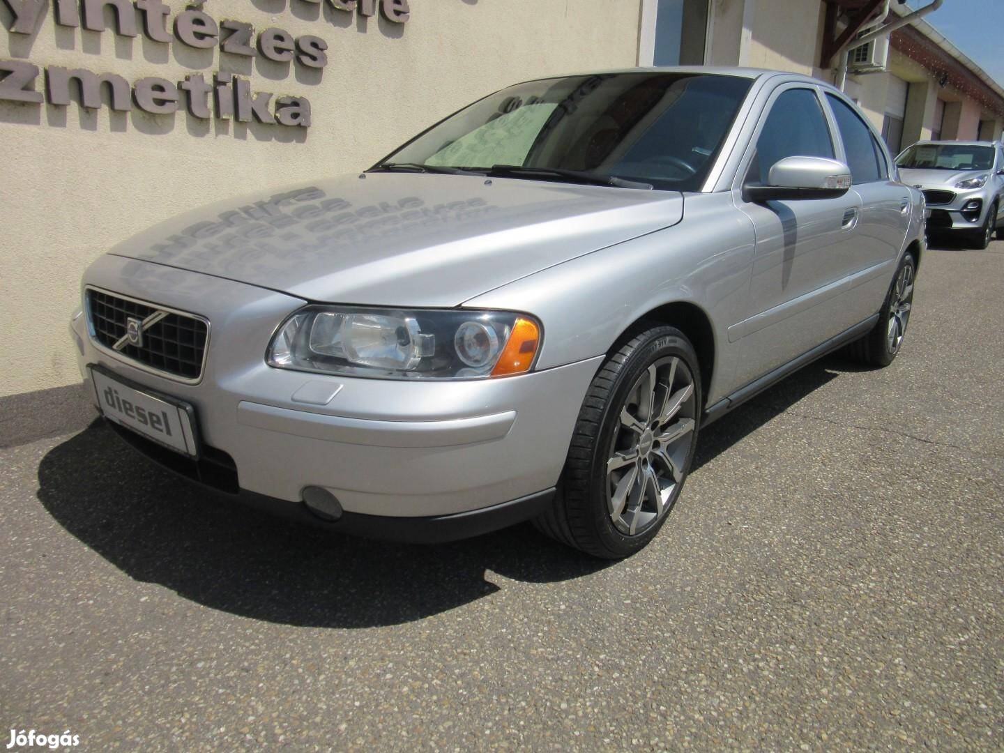 Volvo S60 2.4 D Kinetic Bőr. Tempomat. Vonóhorog !