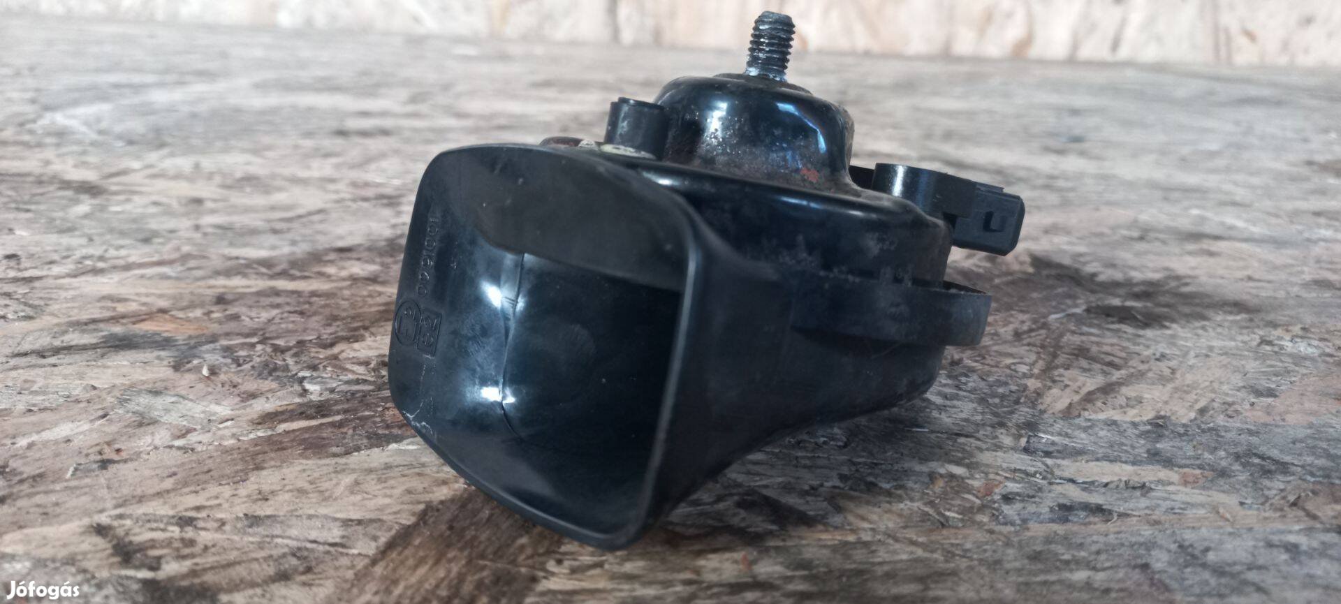 Volvo S60 S80 V70 98- Motortér motor tér harsona kűrt kürt duda 2542
