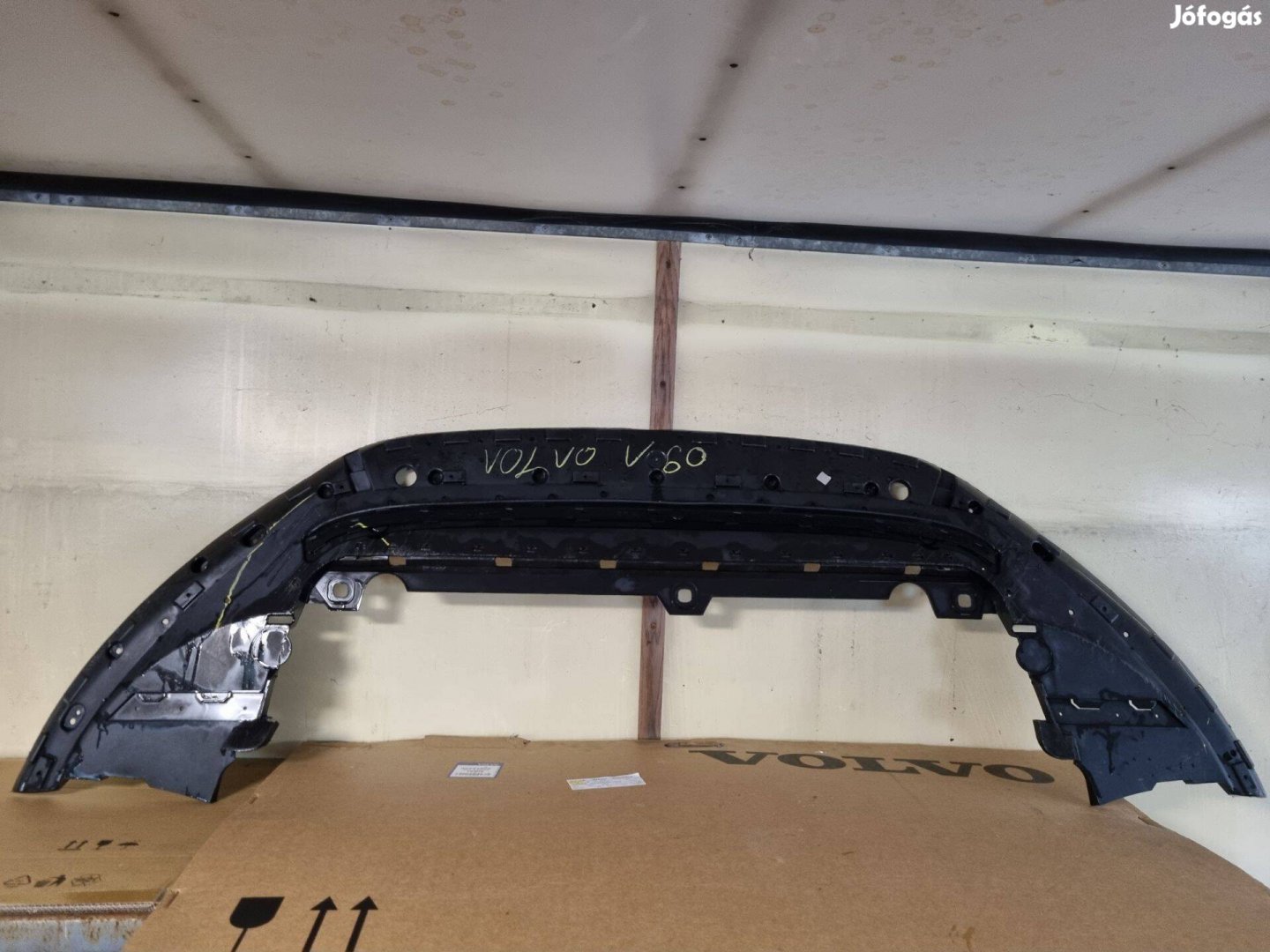 Volvo S60 V60 alsó légterelő koptató burkolat 31352298-1