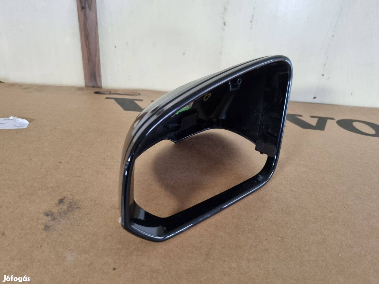 Volvo S60 V60 alsó légterelő koptató burkolat 31352298-1