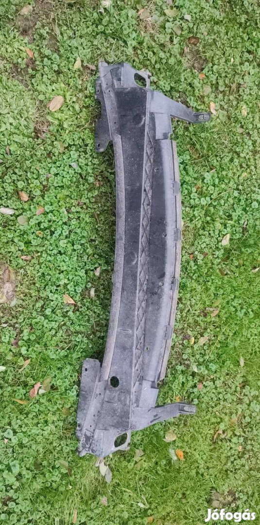 Volvo S60 V70 II 2 Mk2 Hűtősor alsó takaró