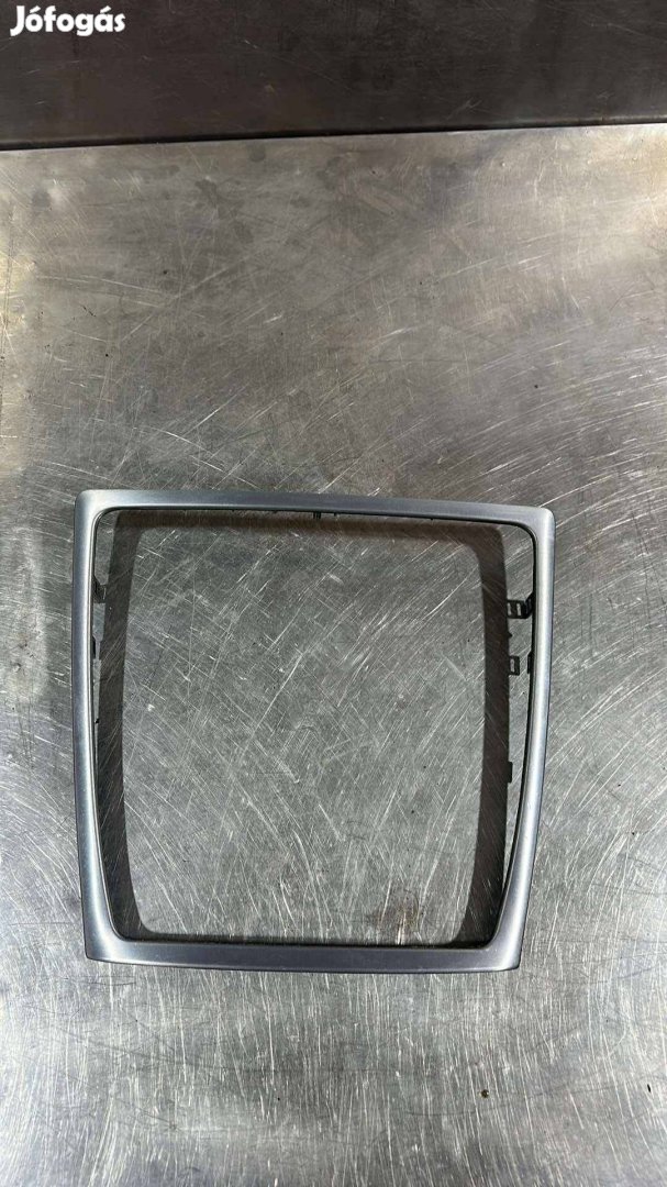 Volvo S60 V70 II 2 Mk2 fejegység körüli diszkeret