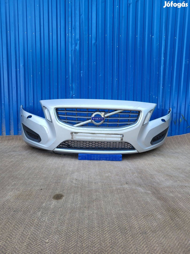 Volvo S60, V60 gyári 31290811 2010- mosós első lökhárító,, hűtőrács