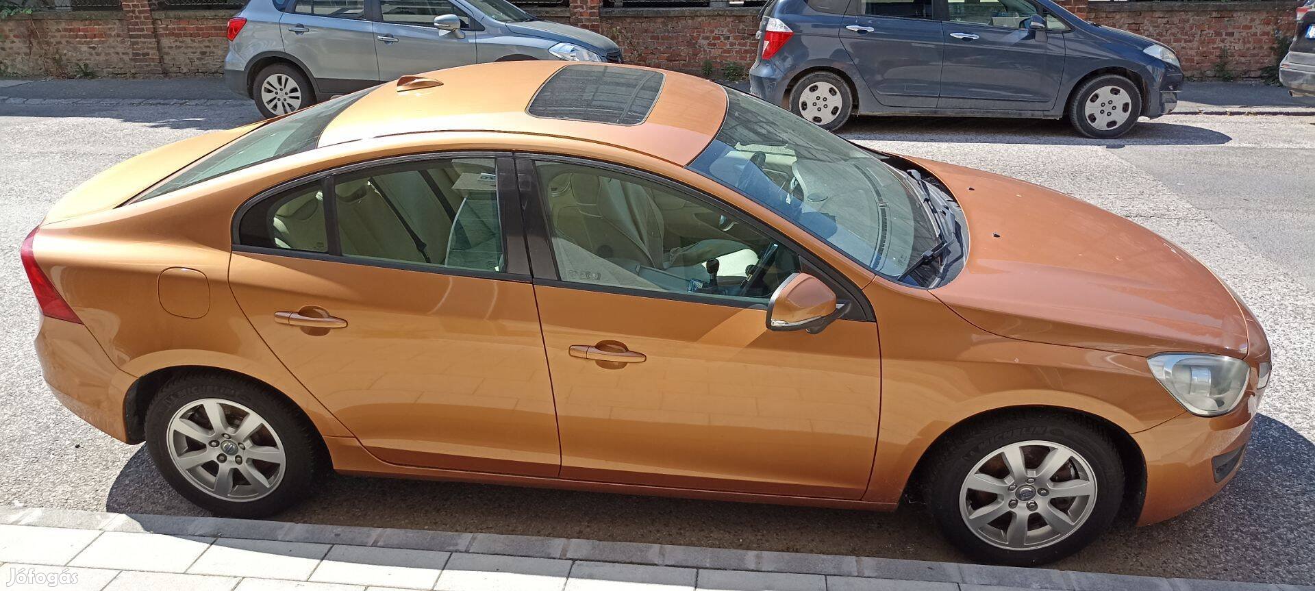 Volvo S60 autó