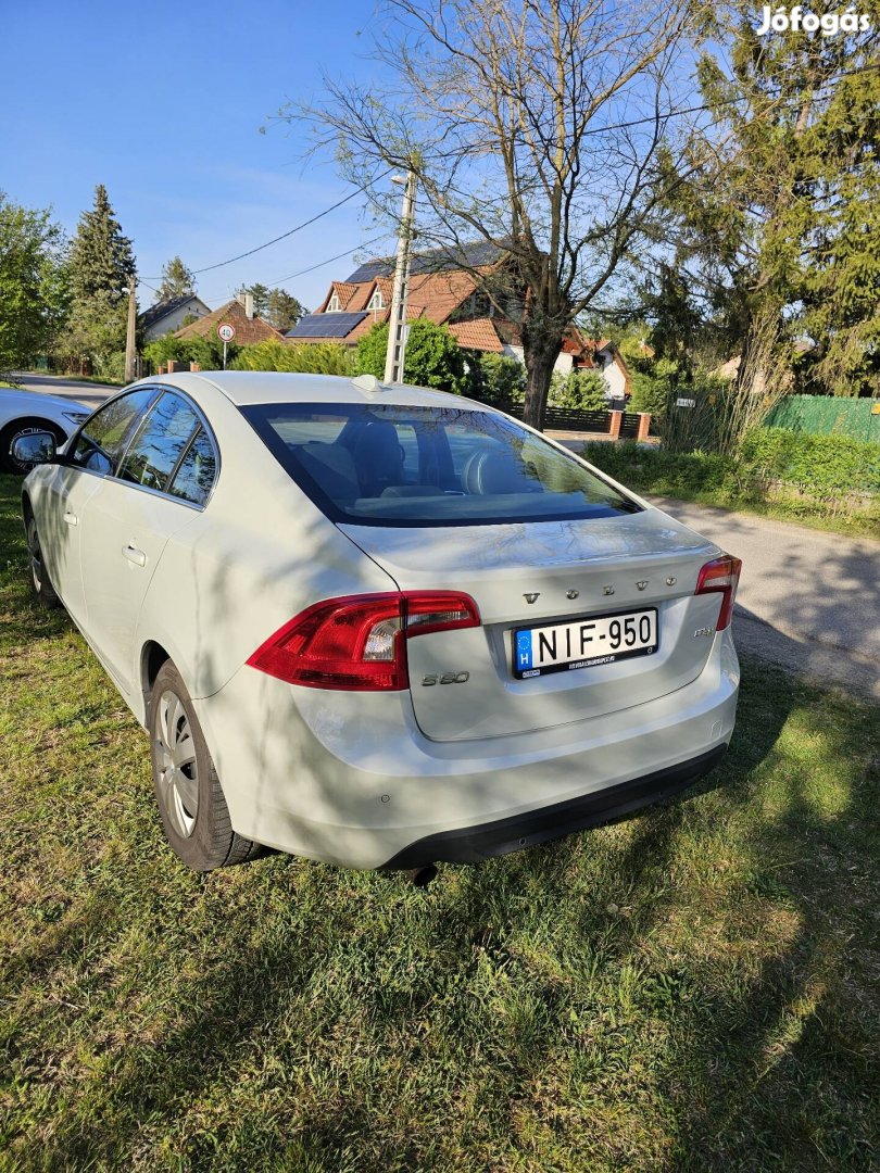 Volvo S60 újszerű eladó