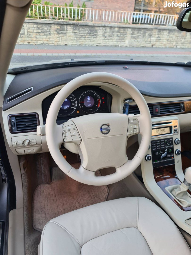 Volvo S80 2.0 D Kézi Váltós Magyarországon forgalomba helyezett