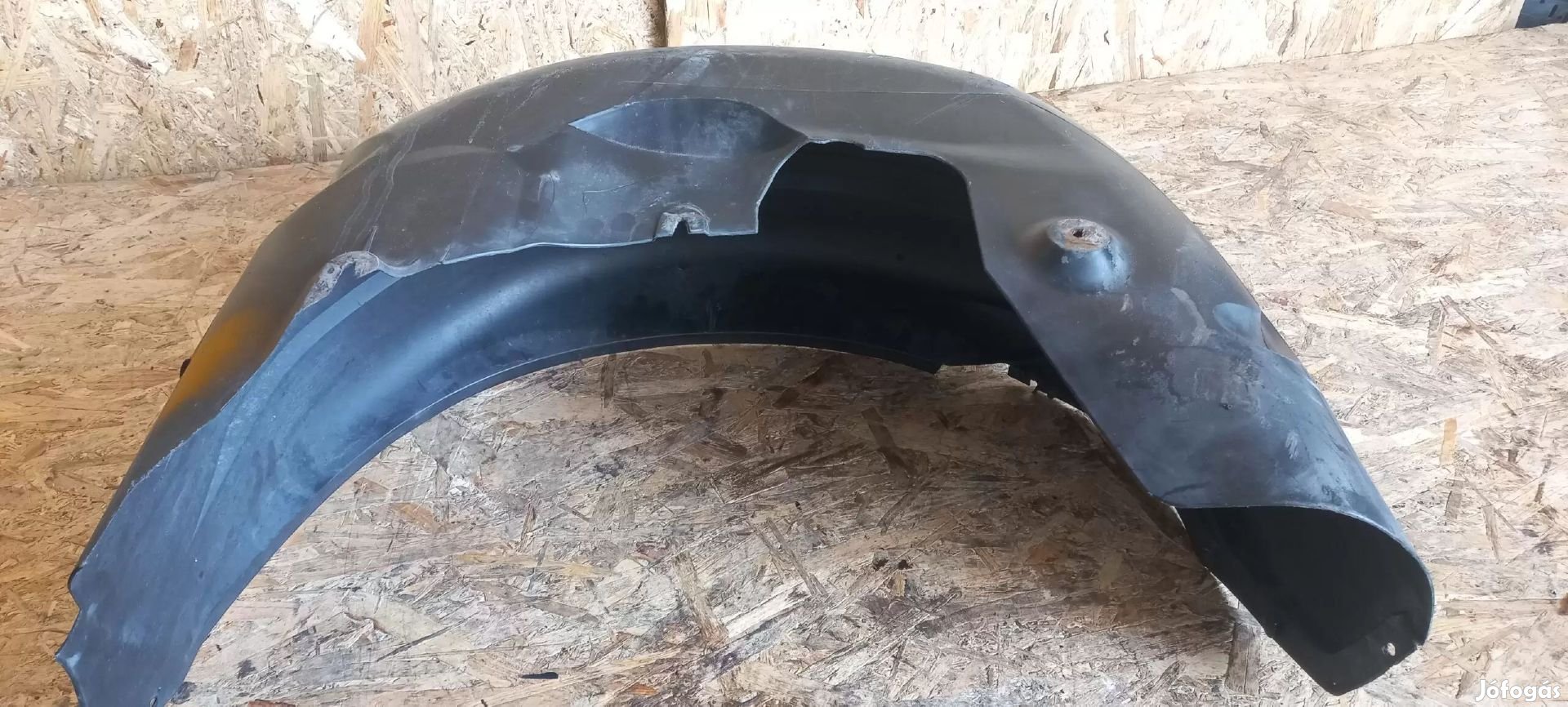 Volvo S80 98 Hátsó sárvédő mögé műanyag sárfogó dobbetét