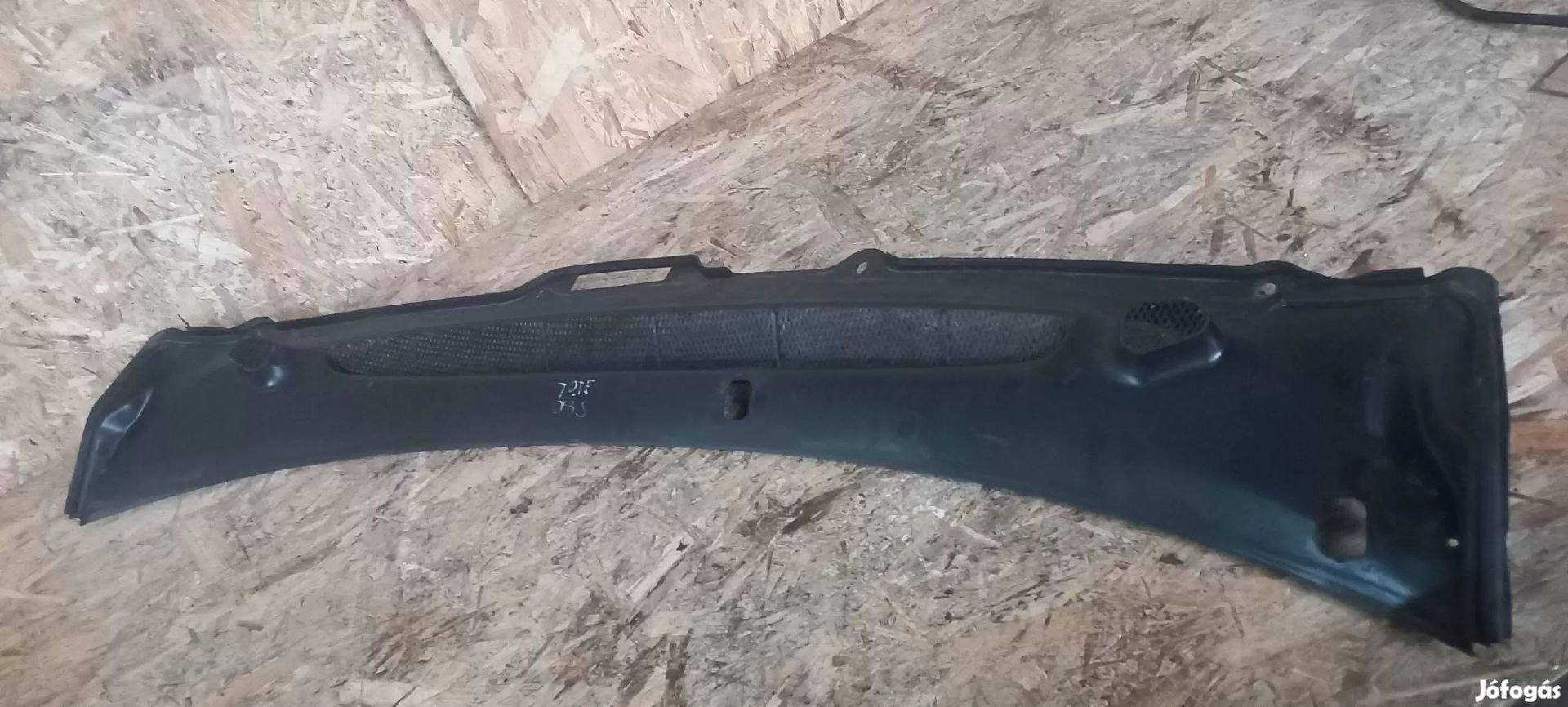 Volvo S80 98 Szélvédő levélfogórács levélrács vízvályú