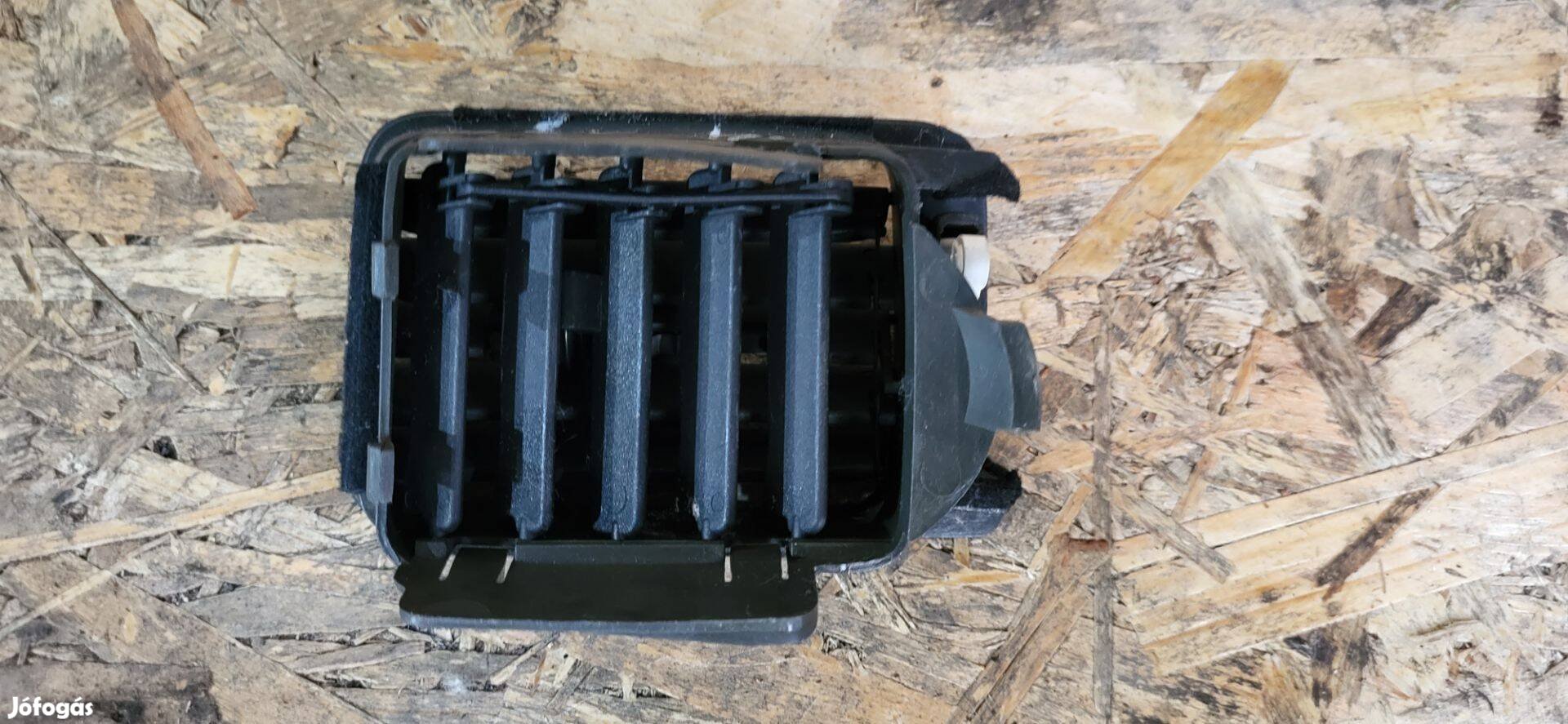Volvo S80 98- Bal szélső szellőző szellőzőrács rács rostély 2143