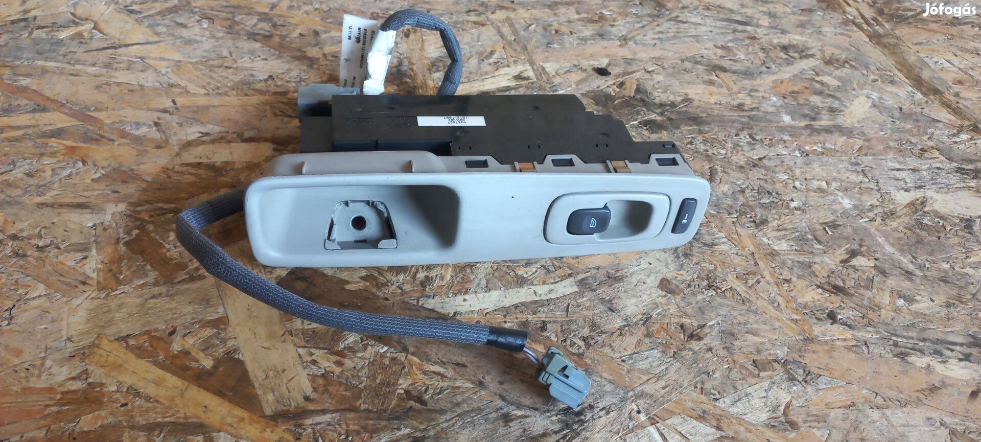 Volvo S80 98- Jobb első ajtó ajtóbehúzó ablakemelő kapcsoló gomb 2486