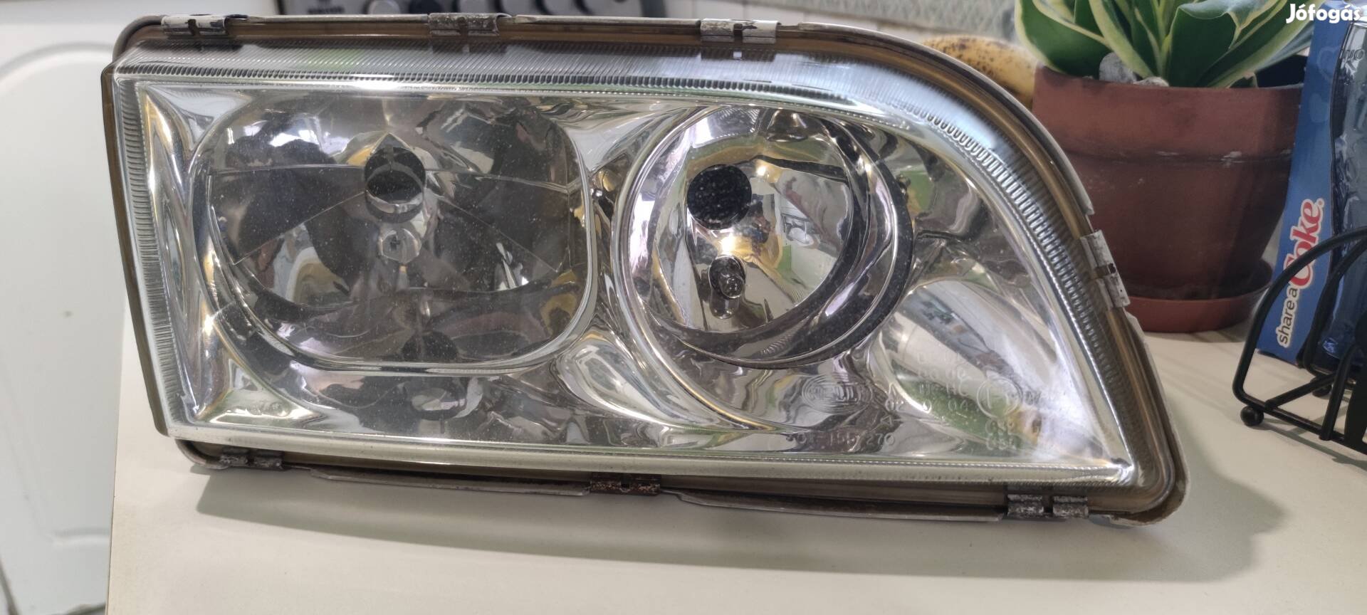Volvo S 40 sedan lámpa és szélterelő.ülés huzat prémium