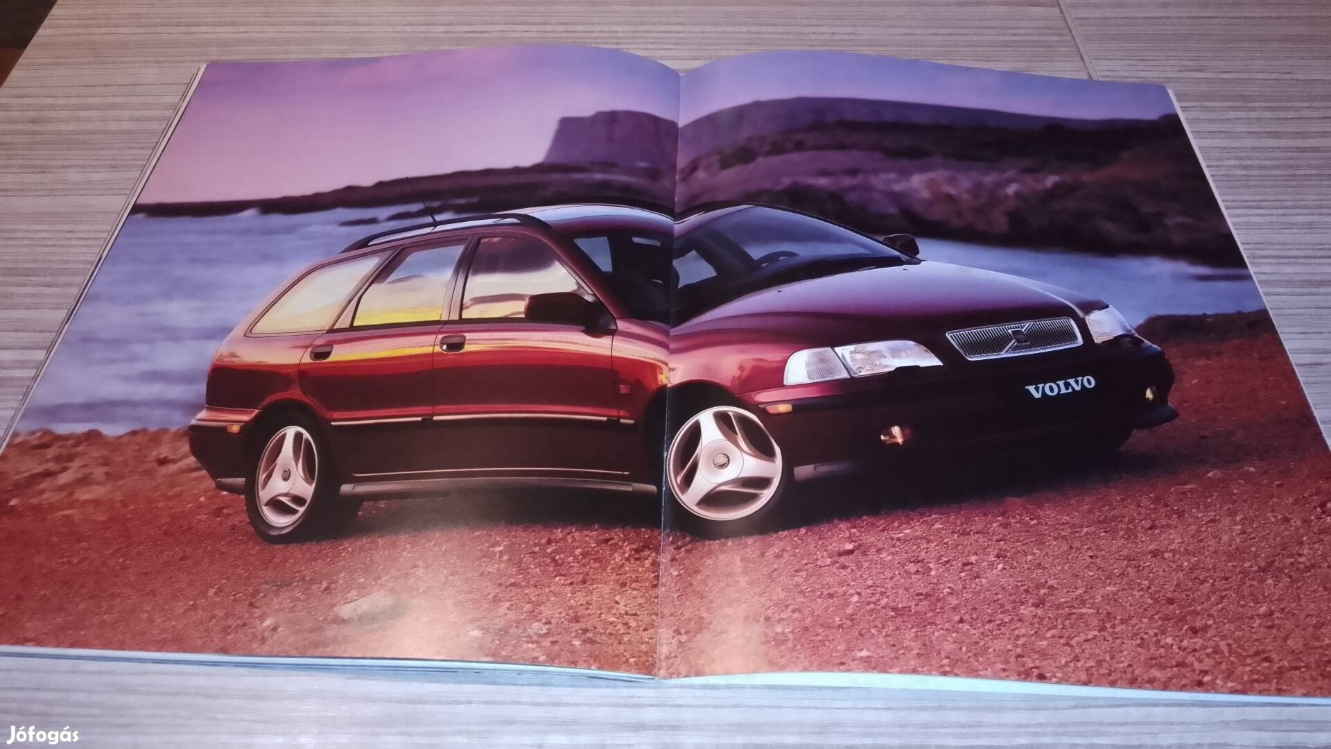 Volvo V40 (1997) prospektus, katalógus.