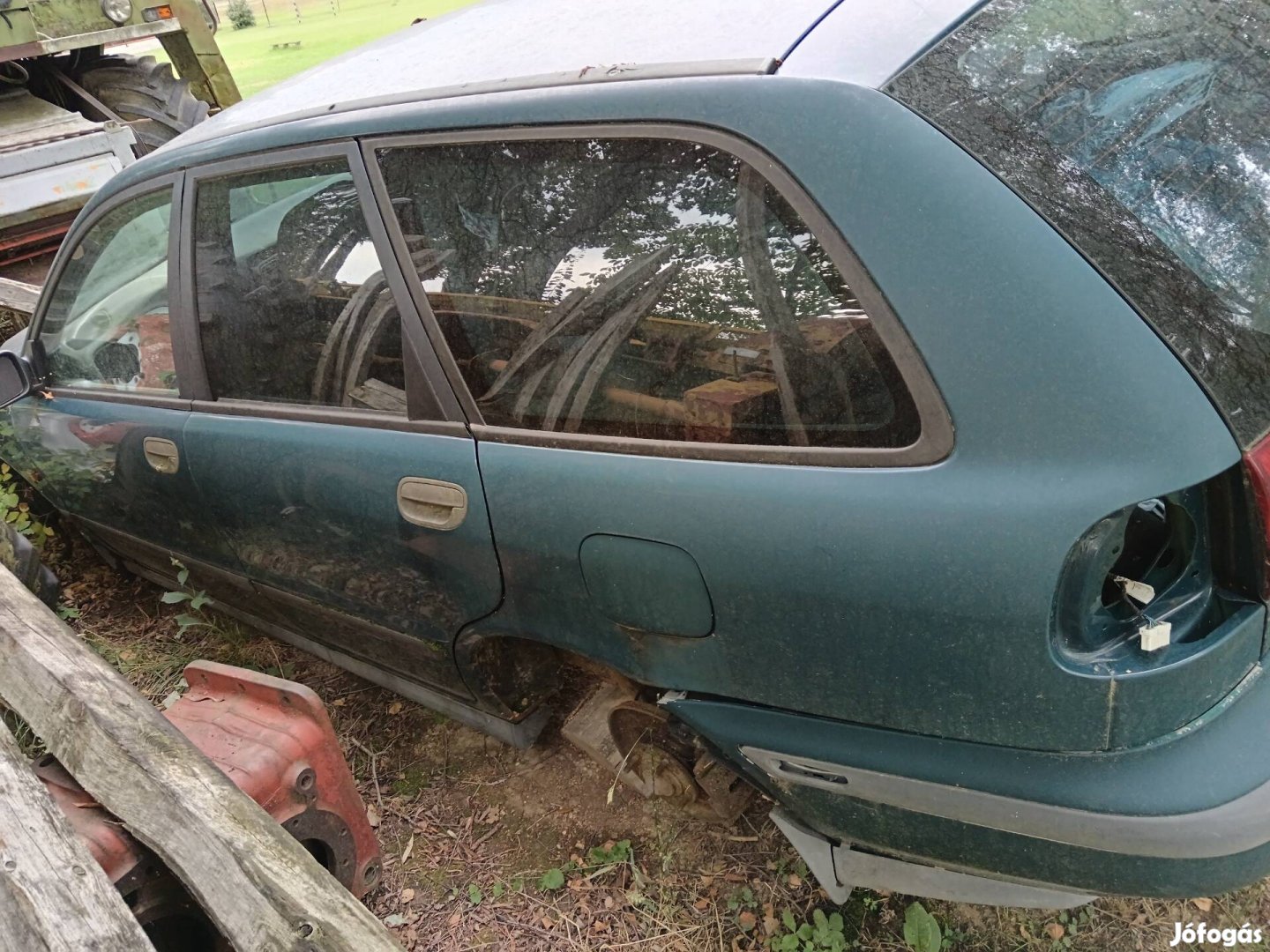 Volvo V40 alkatrész