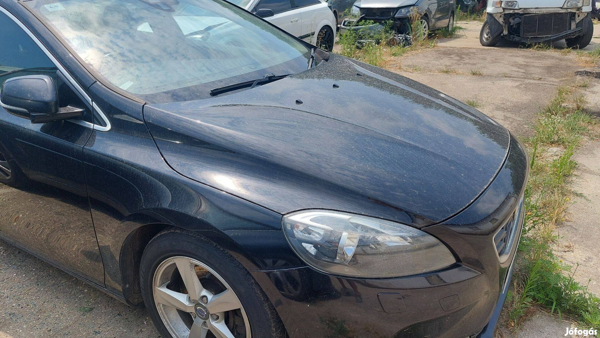 Volvo V40 gyári,bontott alkatrészek eladók