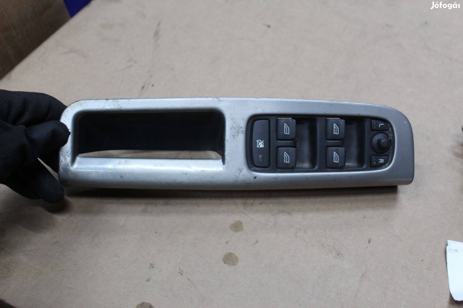Volvo V50 2003-2007 ablakemelő kapcsoló bal (4 gombos) 30746183