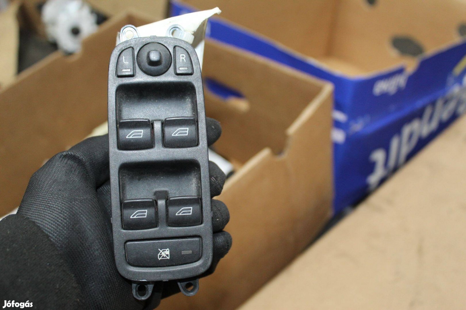 Volvo V50 2003-2007 ablakemelő kapcsoló bal (4 gombos) 30773427