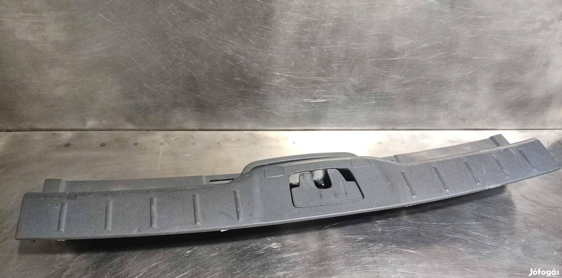 Volvo V50 S40 Csomagtérajtó alsó takaró