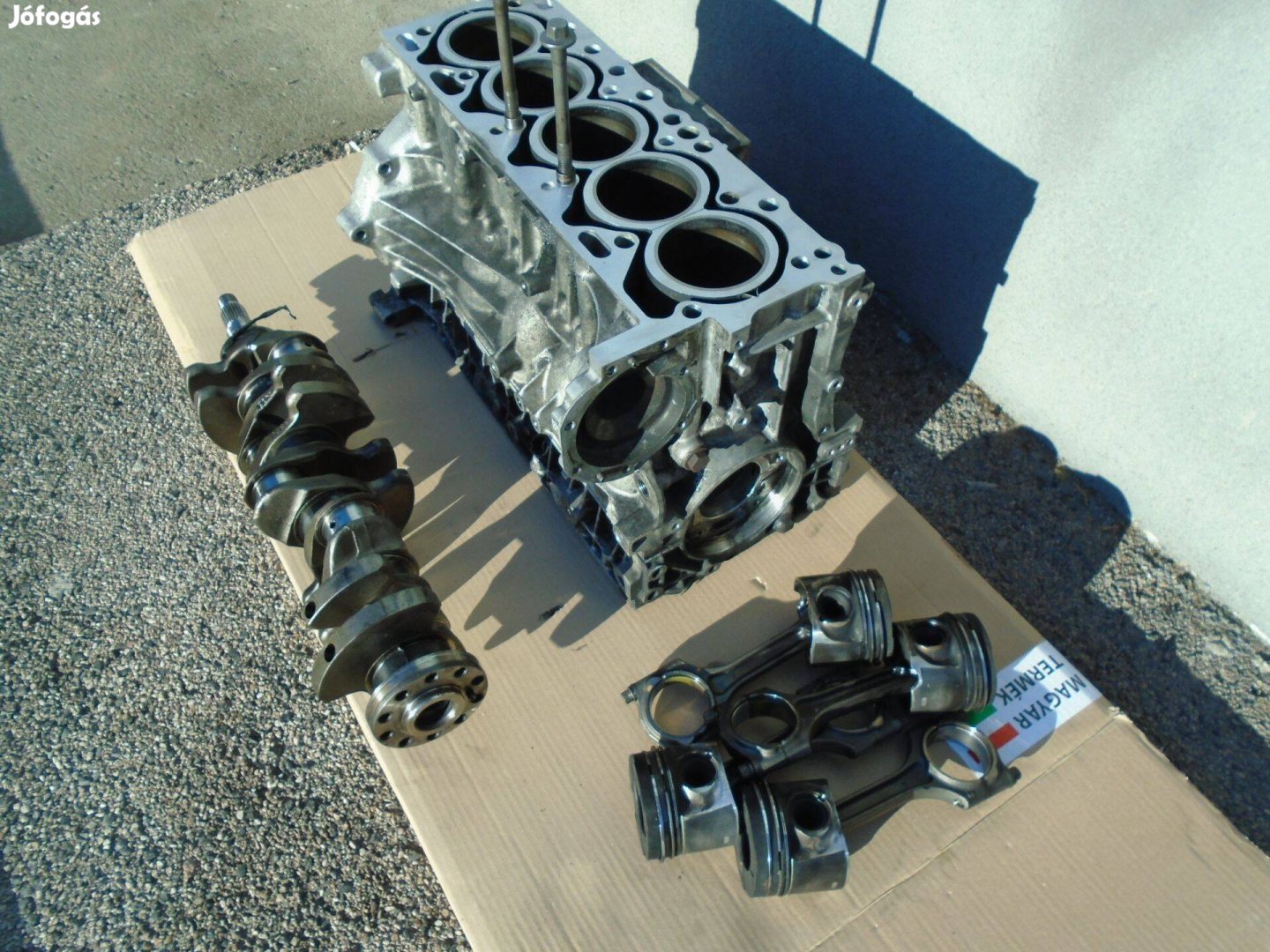 Volvo V60 2.0 D3 motor, motoralkatrészek D5204t3 öthengeres!