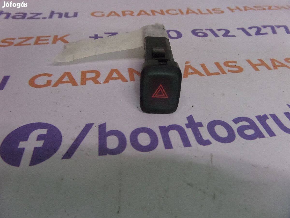 Volvo V60 Eladó bontott gyári elakadás jelző gomb jó állapotban