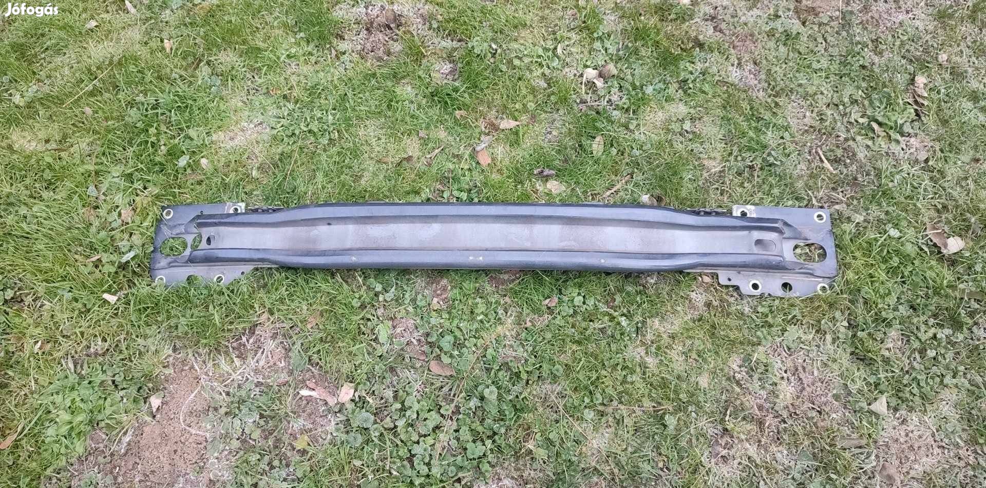 Volvo V60 Keresztmerevítő Első