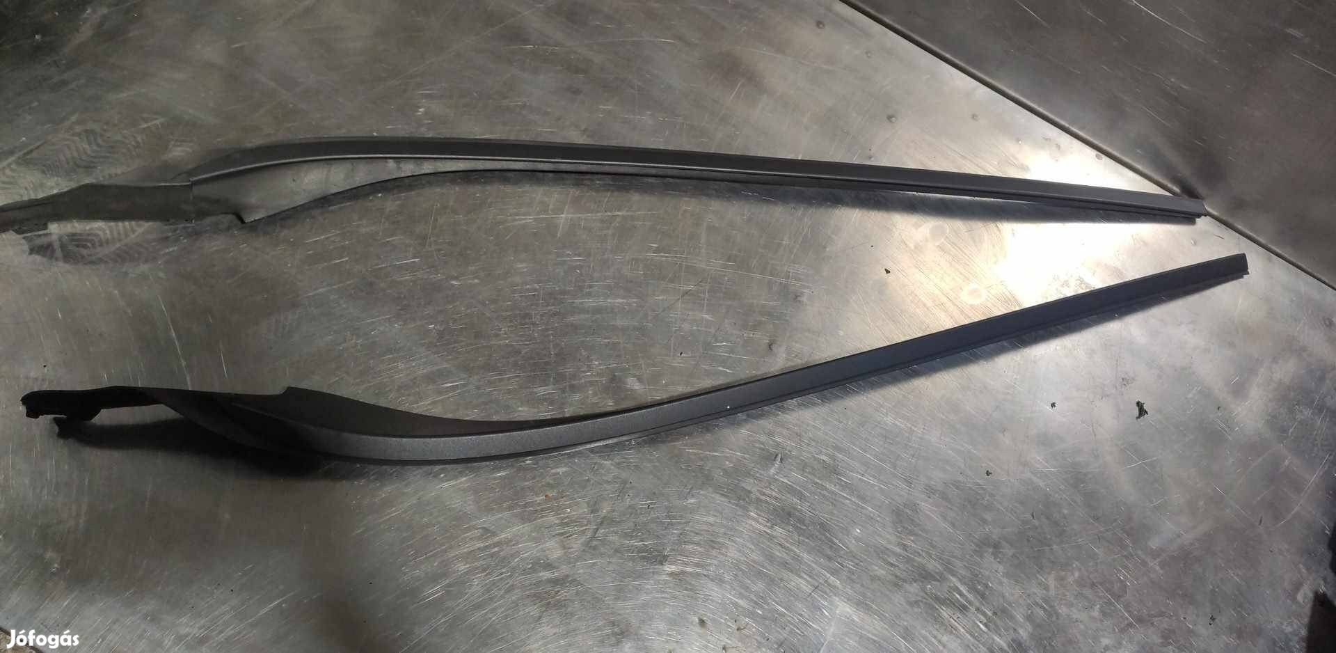 Volvo V60 Szélvédő melletti Csík