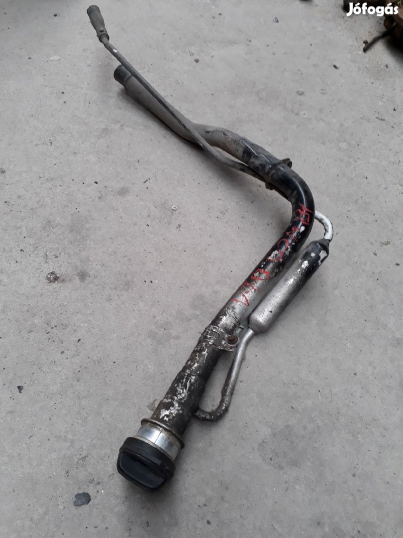 Volvo V70 Üzemanyag Betöltő Cső