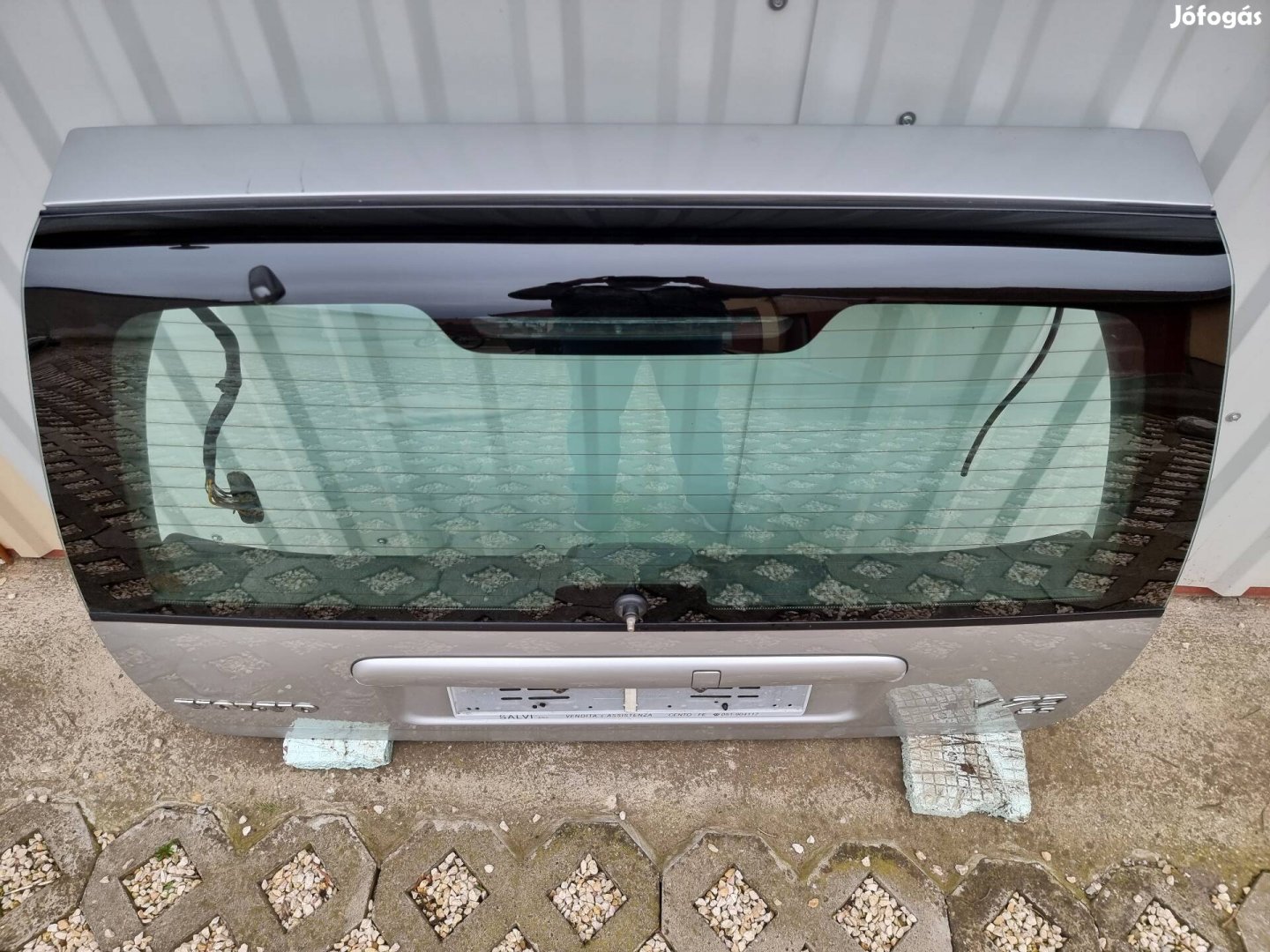 Volvo V70 csomagtérajtó.