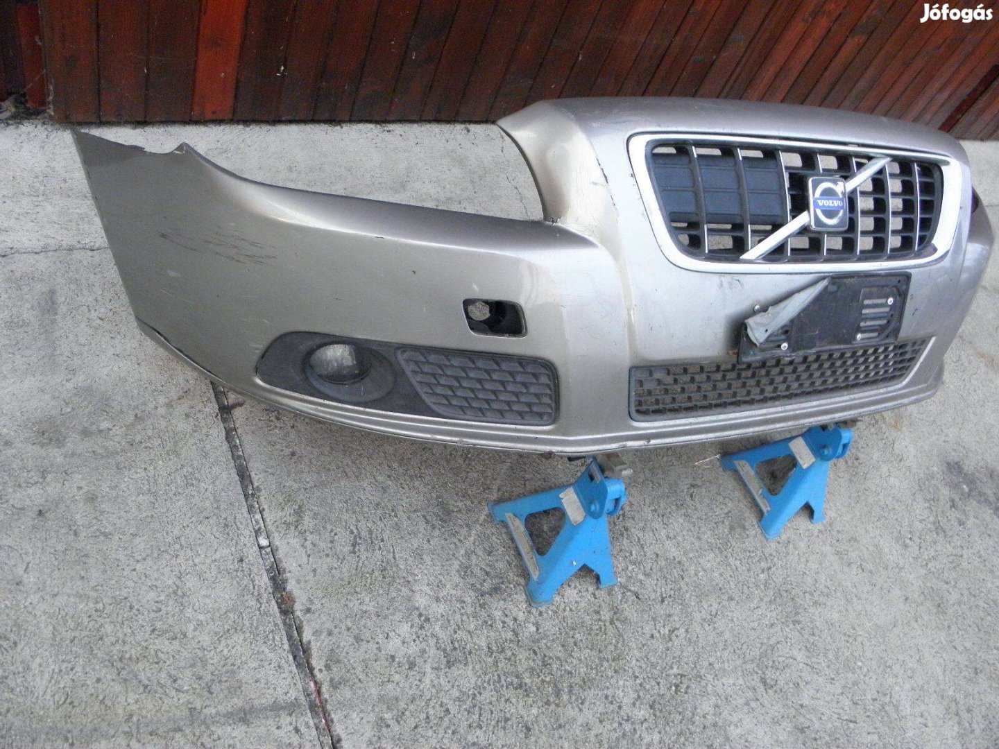 Volvo V70 első lökhárító, 2008-tól
