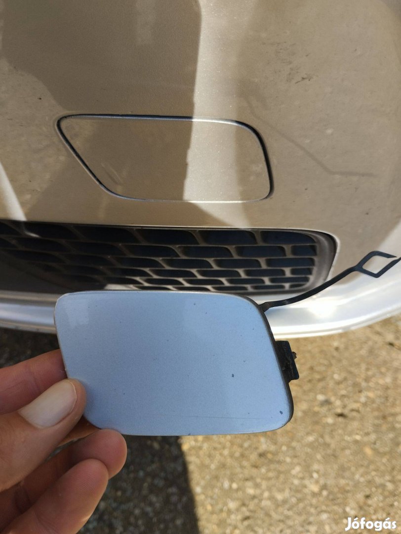 Volvo V70 vonoszem takaró burkolat