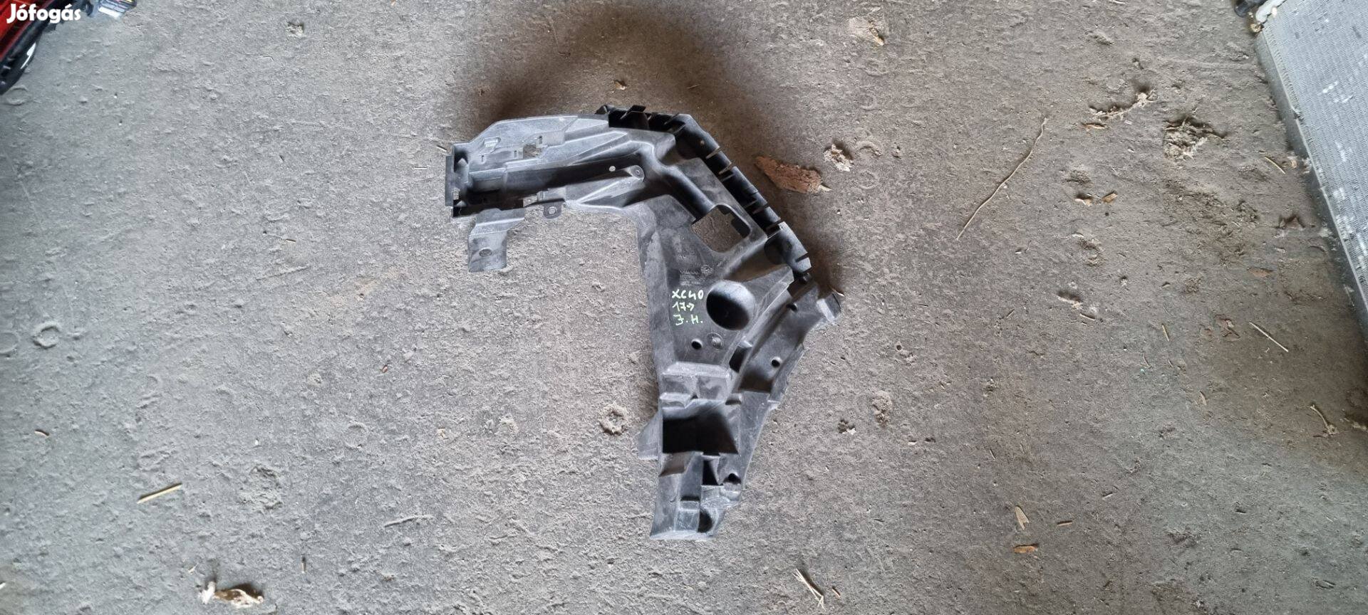Volvo XC40 2017- Jobb hátsó lökhárító oldal tartó 32227485