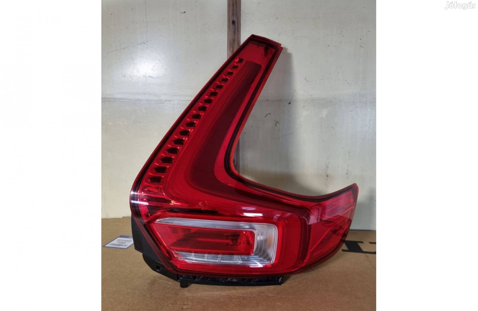 Volvo XC40 2018- jobb hátsó lámpa 31446791