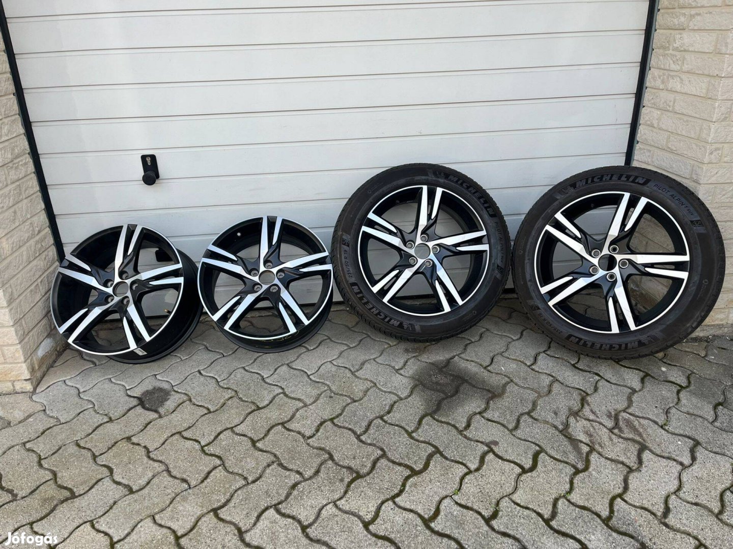 Volvo XC40 XC60 XC90 19-es Gyári Matt Black Diamond Alufelni