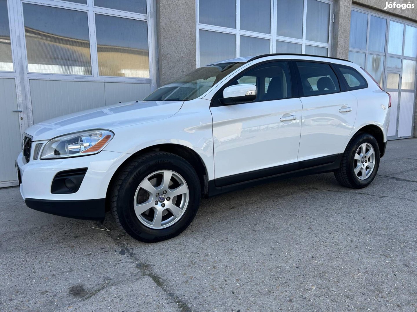 Volvo XC60 2.4 D Drive Kinetic Geartronic 19400...